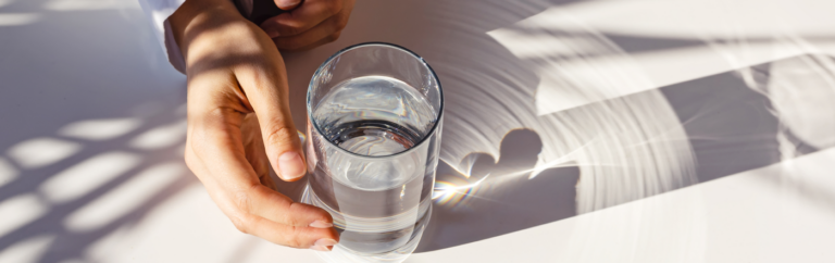 Wie viel Wasser man beim intermittierenden Fasten trinken sollte