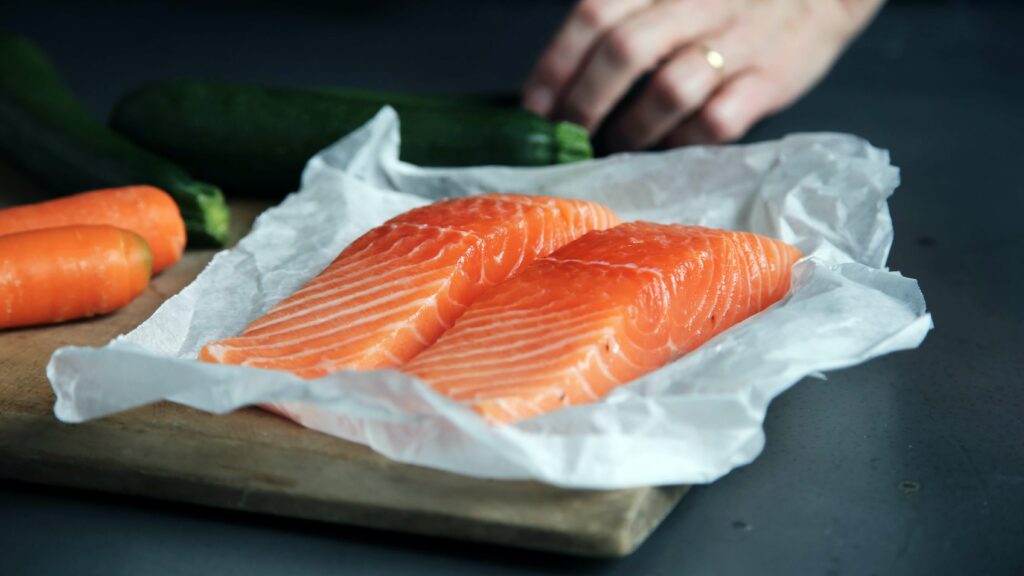 is salmon good for weight loss 